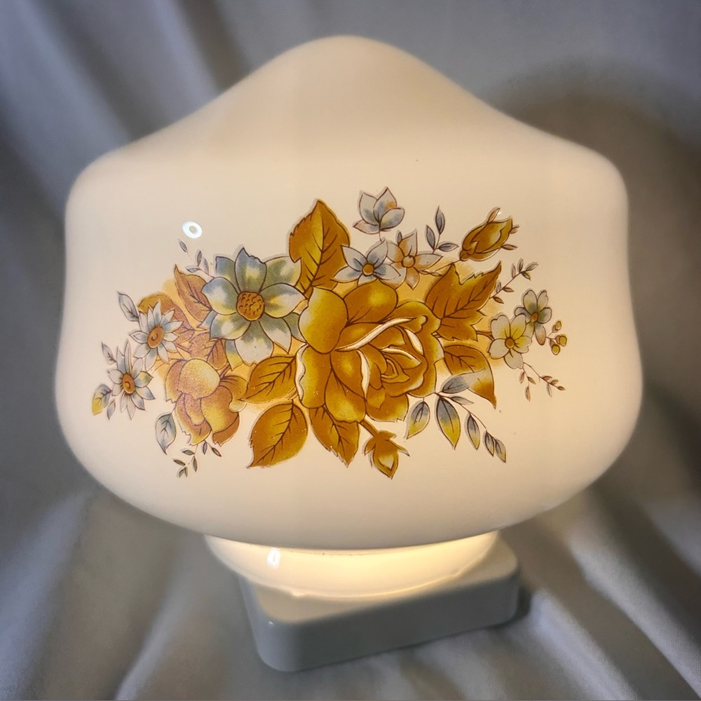 Vintage Floral White and Yellow milk globe Decorative